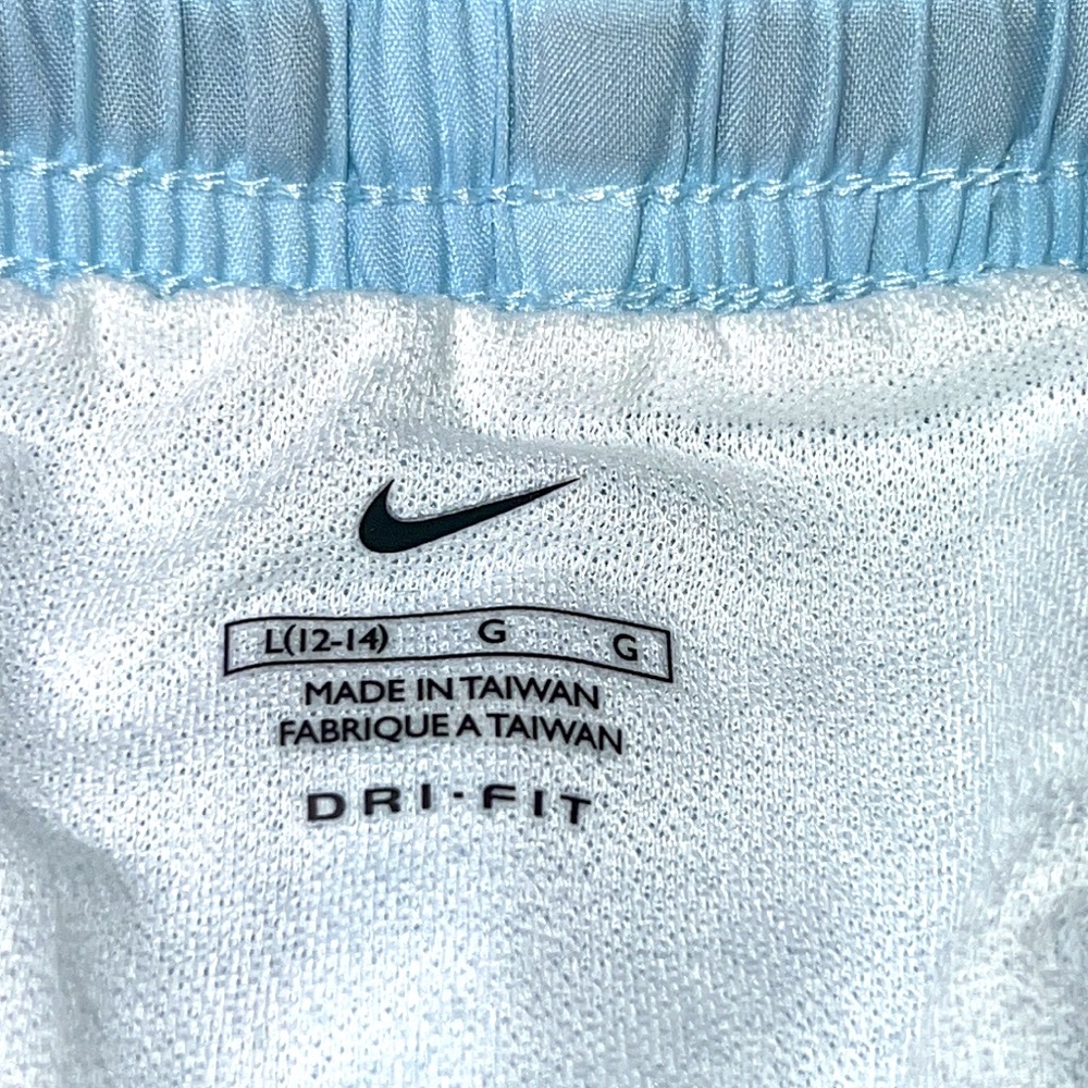 🆕Nike Dri-Fit Women’s Athletic Shorts - Picture 7 of 14